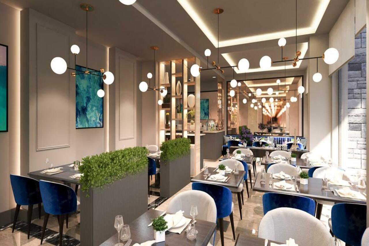 Momentum Hotel 4*