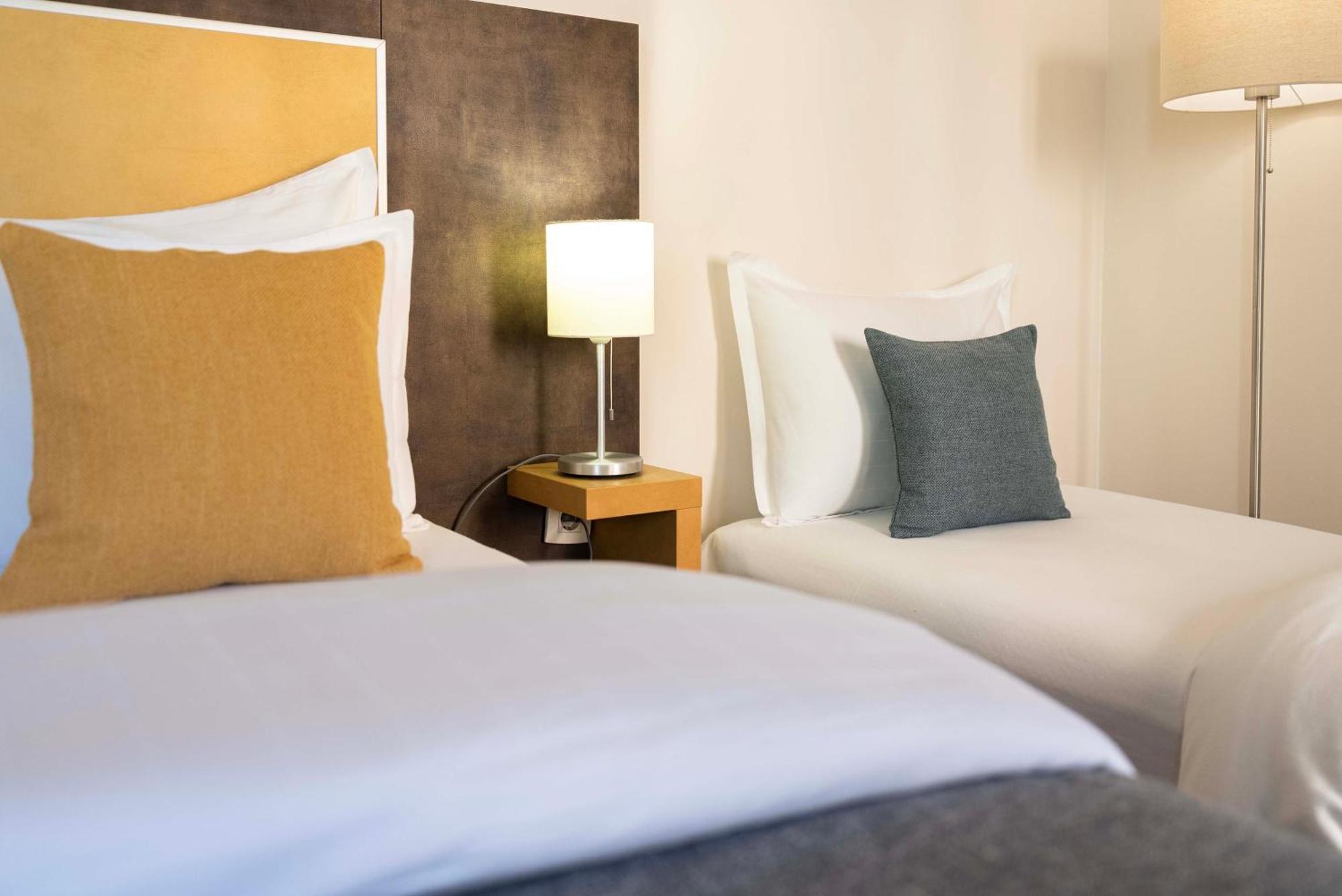 Momentum Hotel 4*
